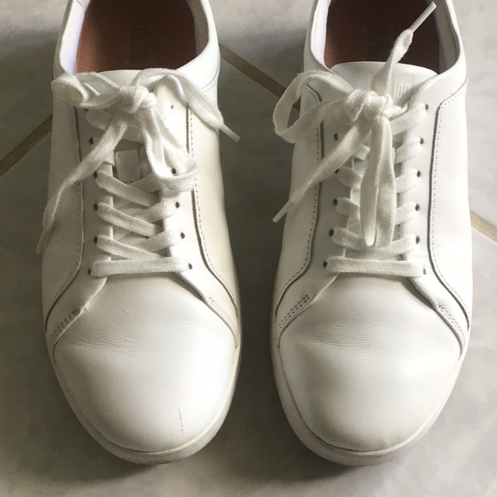 Fit Flop Rally White Sneaker,Rally Urban White Leather Sneaker Size 8